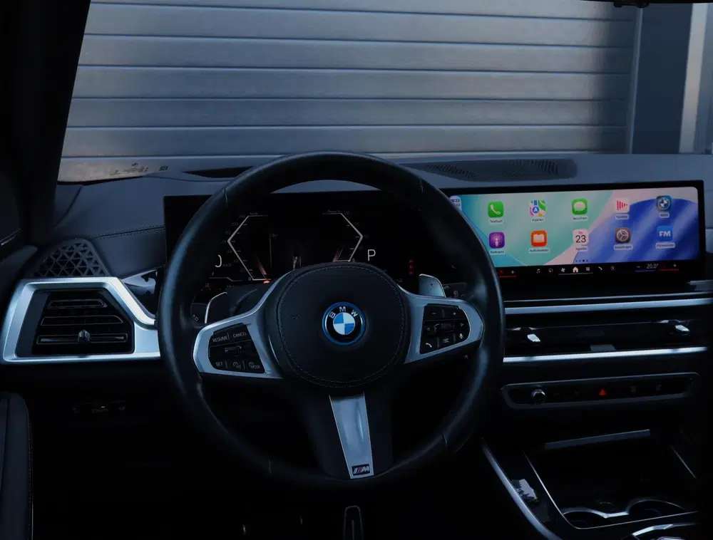 BMW X5 xDrive50e M-sport uit 2023, foto 13