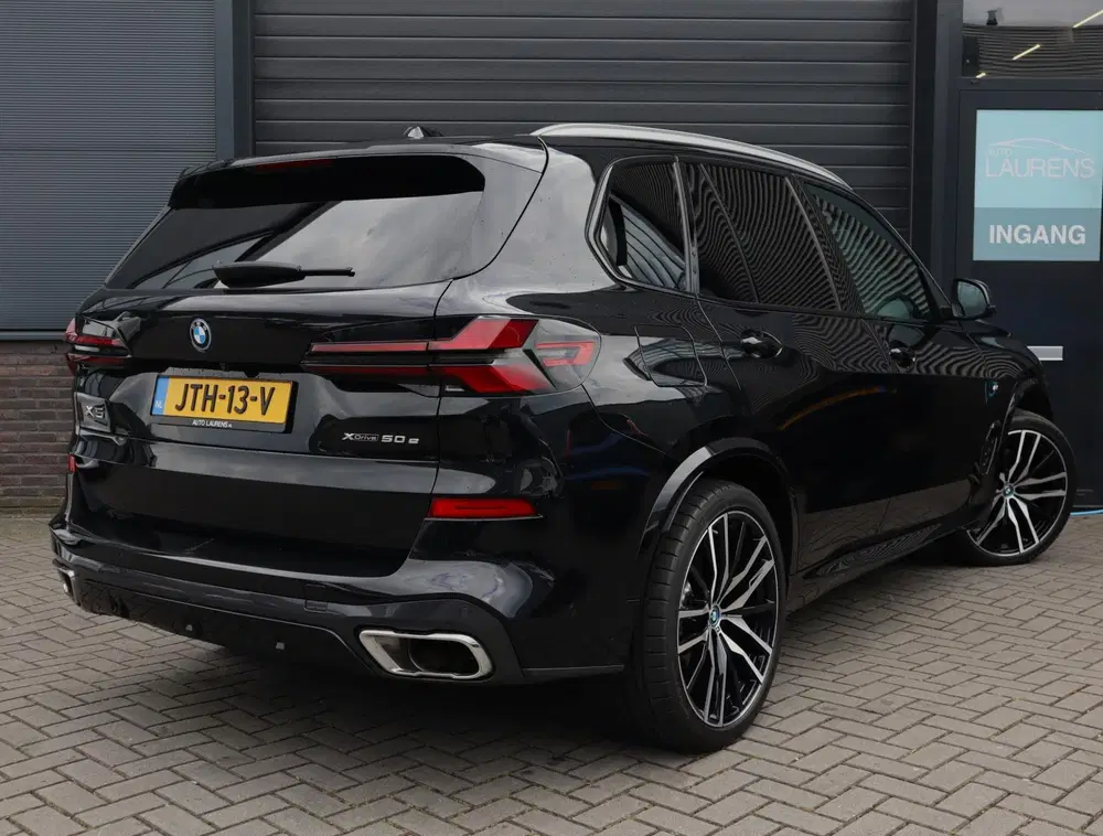 BMW X5 xDrive50e M-sport uit 2023, foto 2