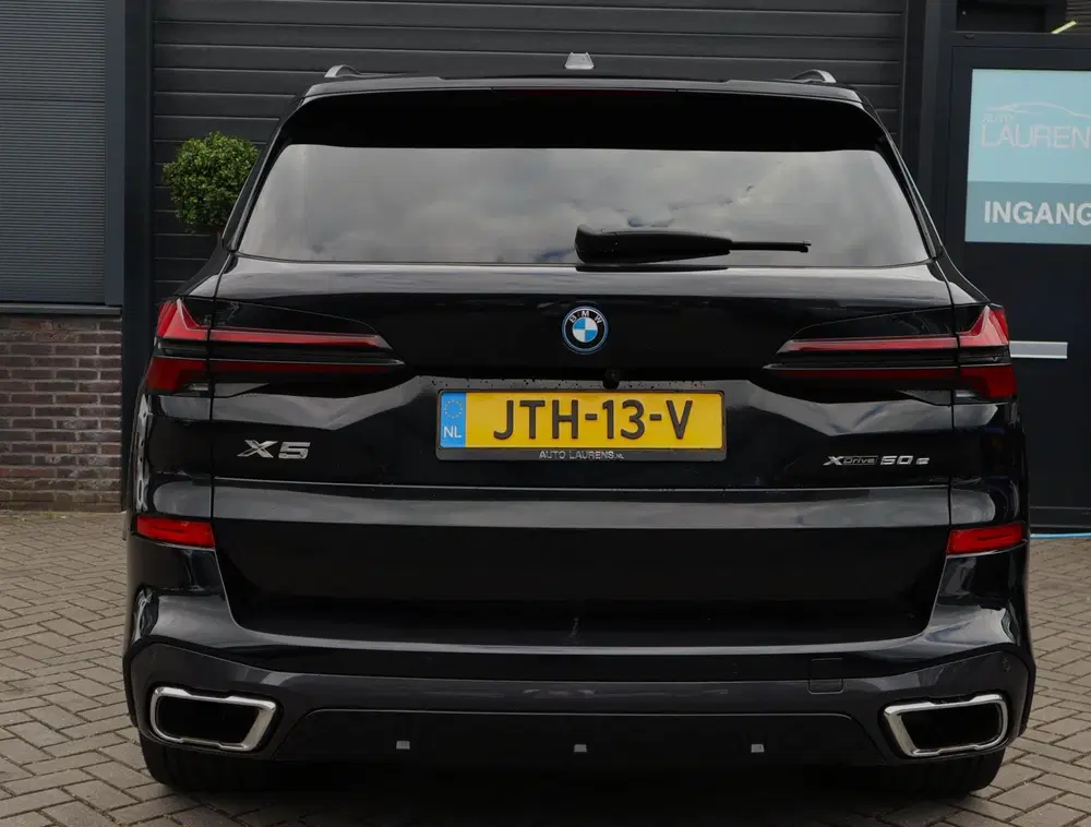 BMW X5 xDrive50e M-sport uit 2023, foto 4