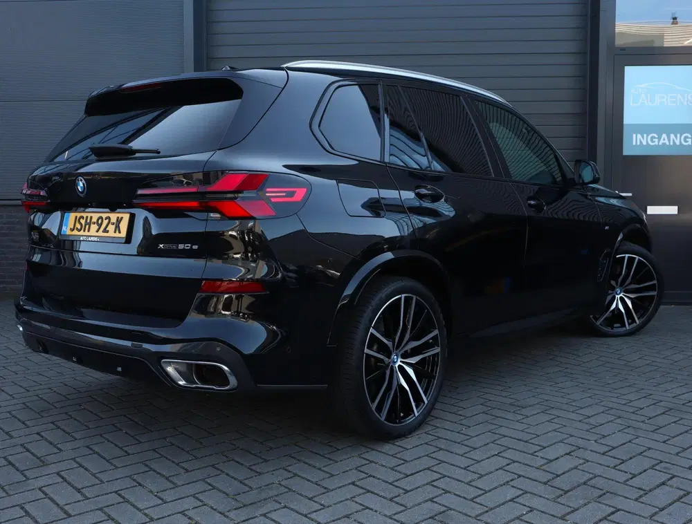 BMW X5 xDrive50e M Sport uit 2023, foto 2
