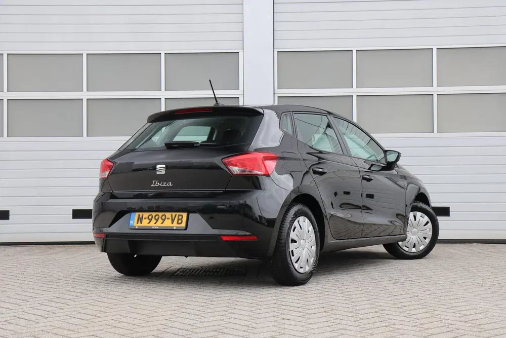 SEAT Ibiza 1.0 MPI 80pk Reference uit 2022, foto 2