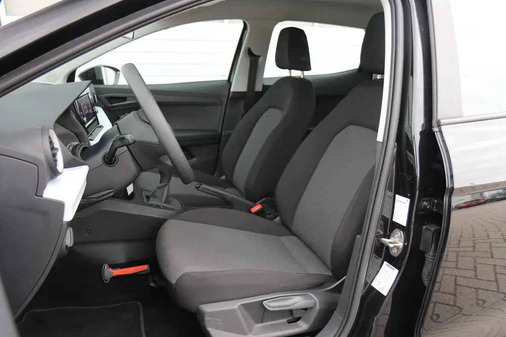 SEAT Ibiza 1.0 MPI 80pk Reference uit 2022, foto 4