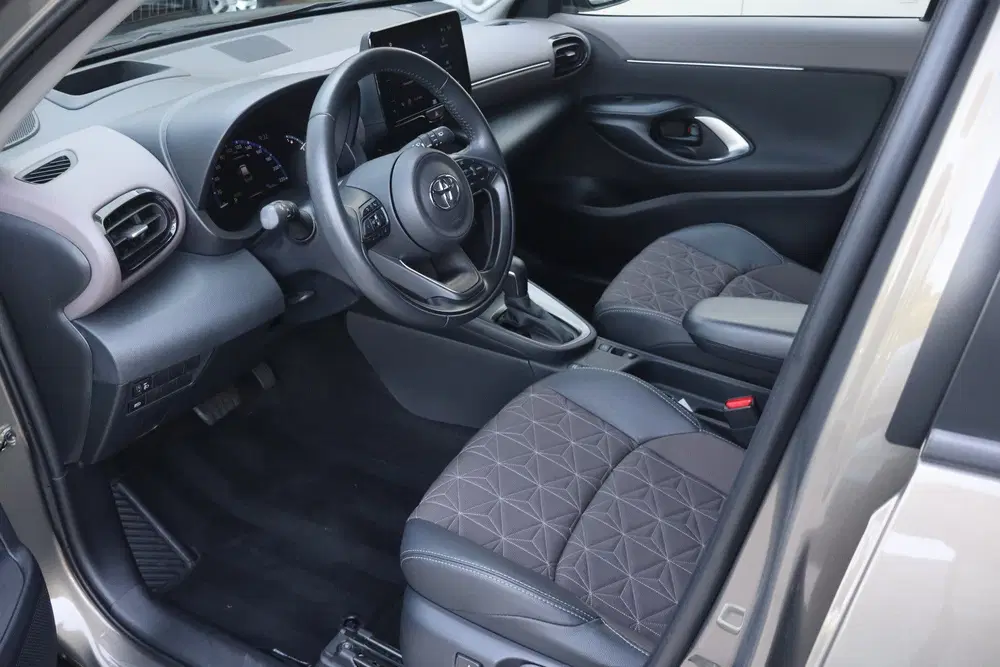 Toyota Yaris Cross 1.5 Hybrid Executive uit 2022, foto 4