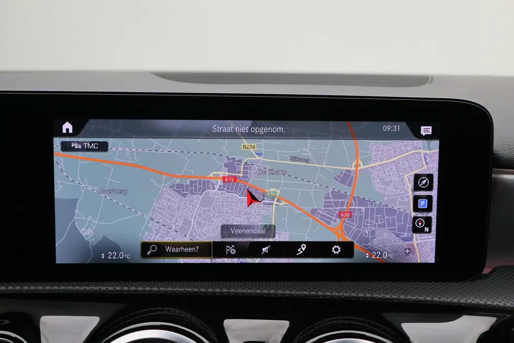 Mercedes-Benz A-Klasse 180 Business Solution AMG Panoramadak uit 2021, foto 5
