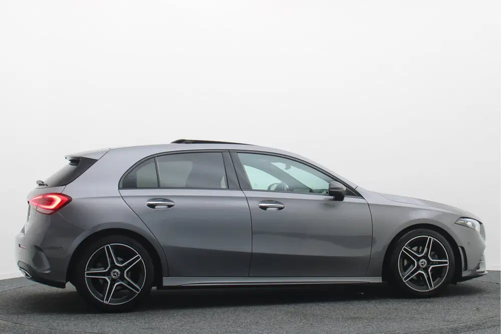 Mercedes-Benz A-Klasse 180 Business Solution AMG Panoramadak uit 2021, foto 8