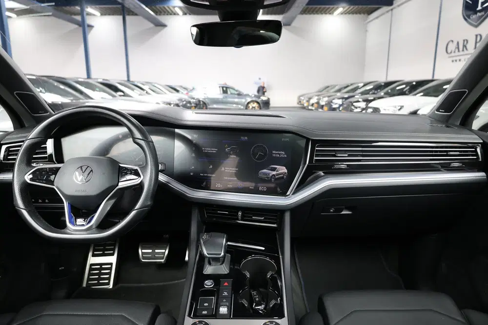 Volkswagen Touareg 3.0 TSi eHybrid 4MOTION R-line LED uit 2021, foto 2