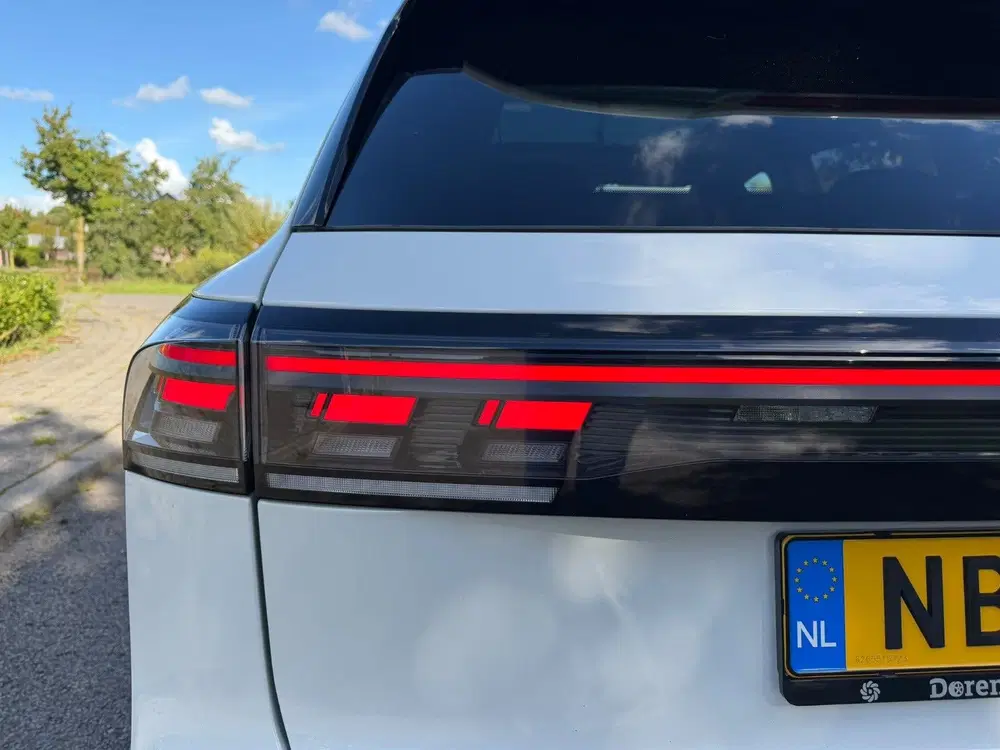 Volkswagen Tiguan 1.5 eHybrid R-Line Edition uit 2024, foto 13