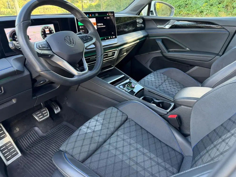 Volkswagen Tiguan 1.5 eHybrid R-Line Edition uit 2024, foto 2
