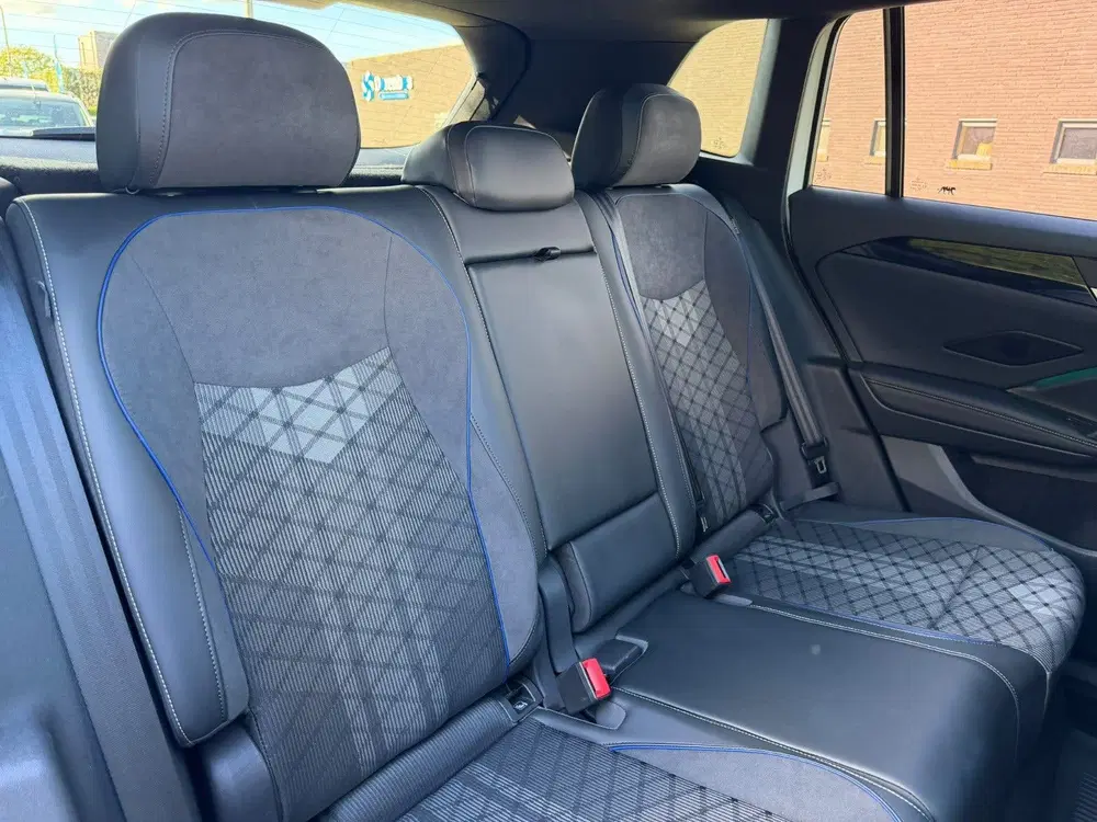 Volkswagen Tiguan 1.5 eHybrid R-Line Edition uit 2024, foto 4