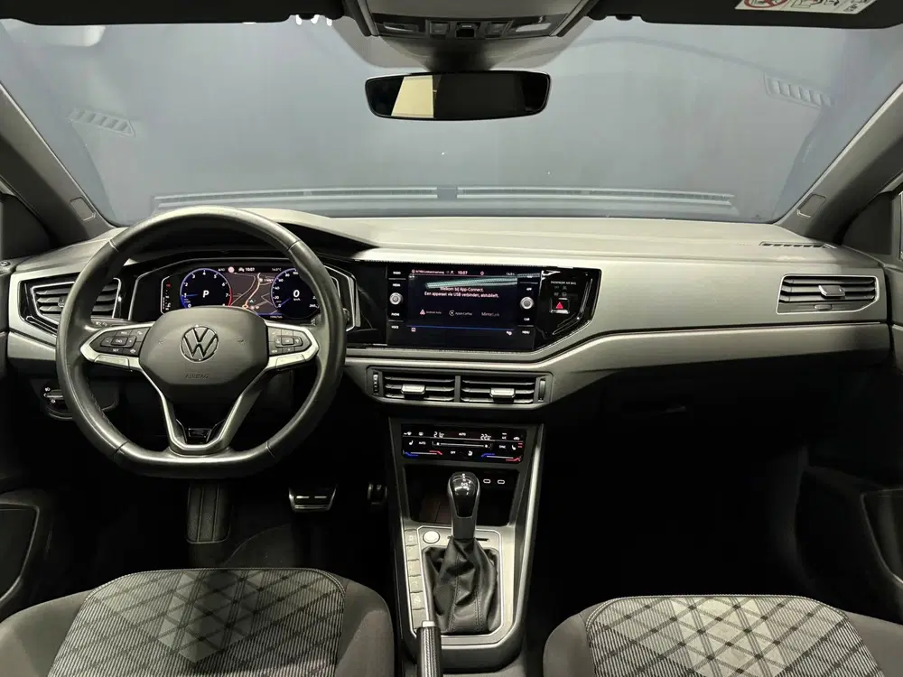 Volkswagen Taigo 1.0 TSI R-Line Pano Keyless Trekhaak Camer uit 2022, foto 10