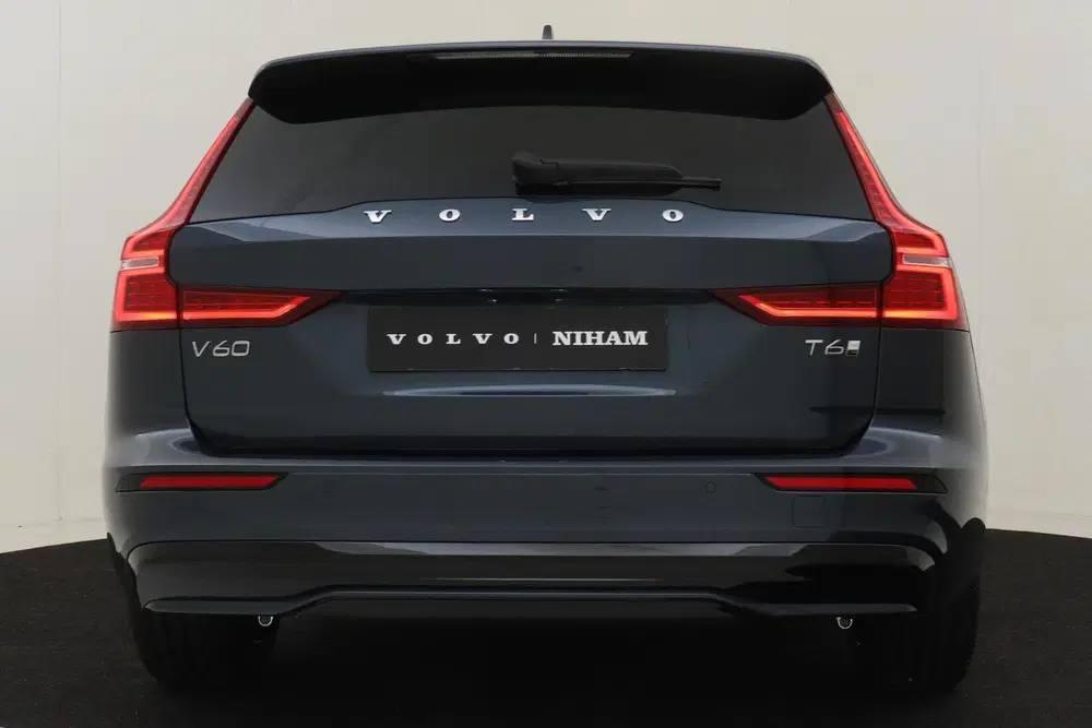 Volvo V60 T6 PLUG-IN HYBRID AWD PLUS DARK -HARMAN uit 2026, foto 15