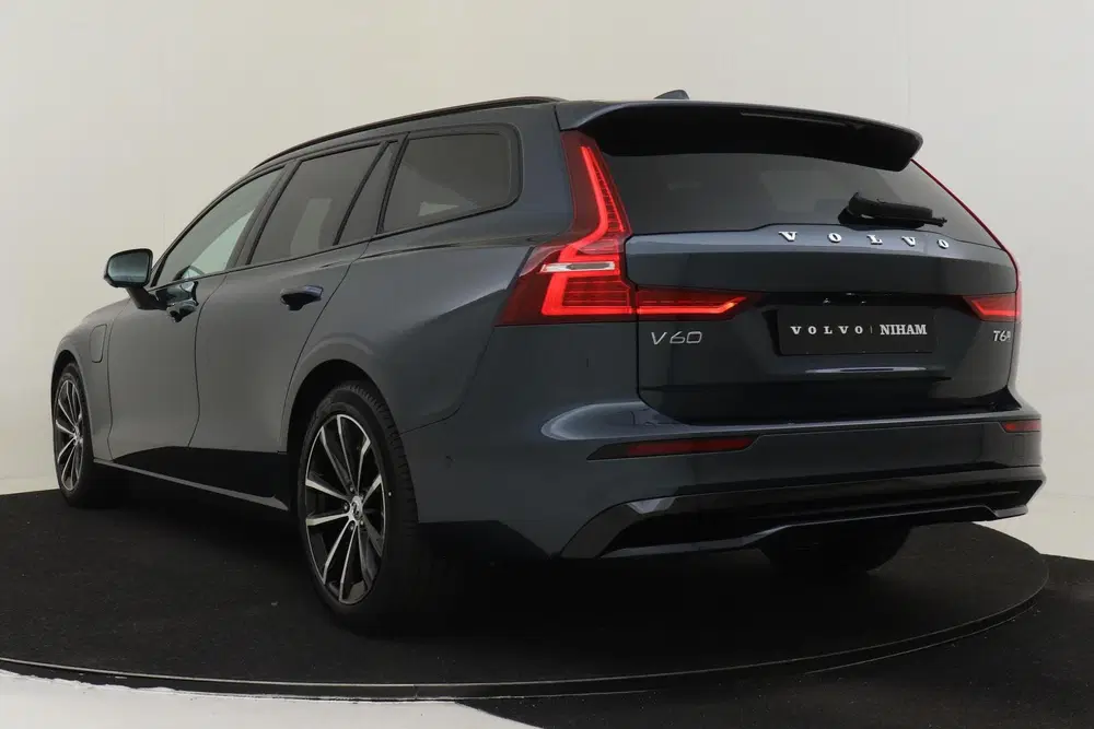 Volvo V60 T6 PLUG-IN HYBRID AWD PLUS DARK -HARMAN uit 2026, foto 5