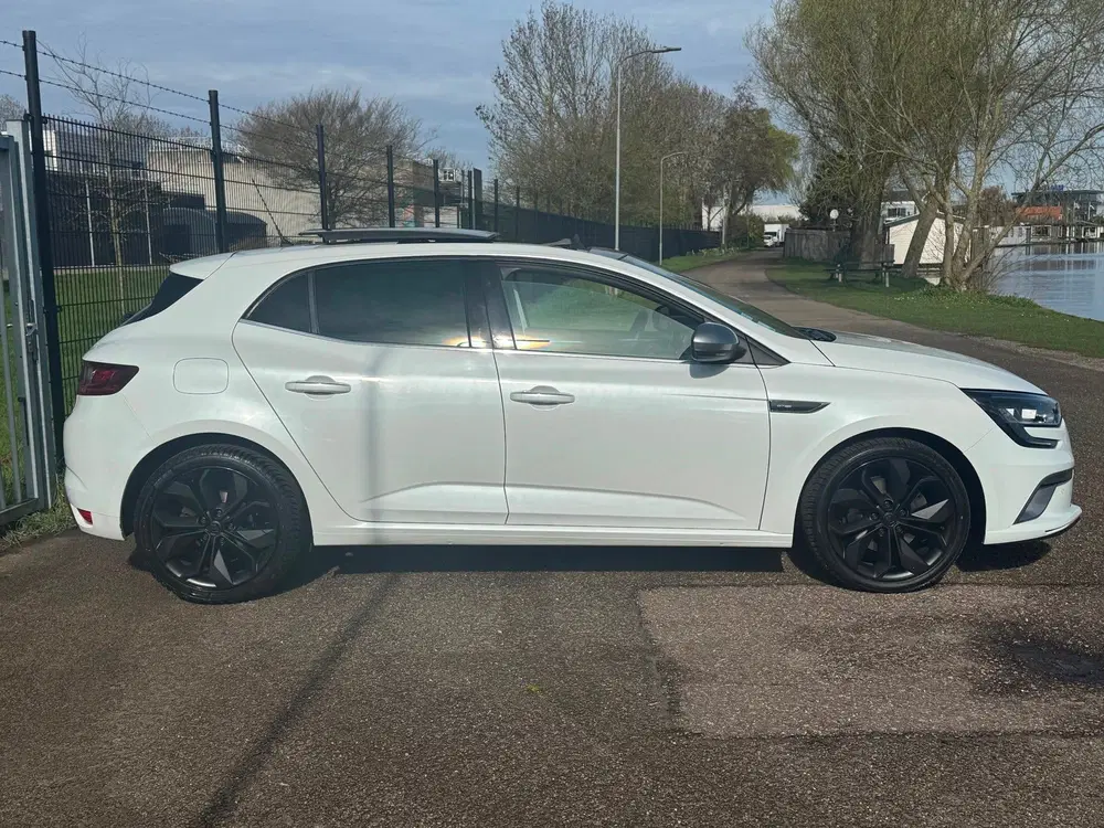 Renault Megane 1.3 TCe GT-Line Aut Panodak LED Camera uit 2019, foto 7
