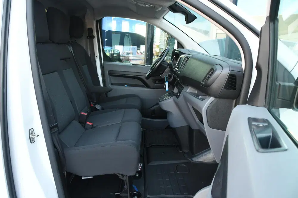 Peugeot Expert Pro 75 kWh uit 2022, foto 13