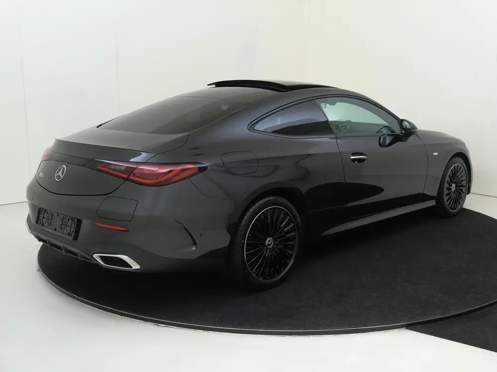 Mercedes-Benz CLE CLE Coupé 300 e AMG Line Panoramadak uit 2025, foto 4