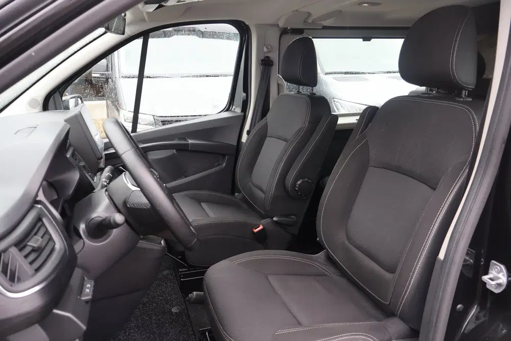 Renault Trafic 2.0 dCi 170pk L2 H1 DC Luxe Automaat uit 2024, foto 2
