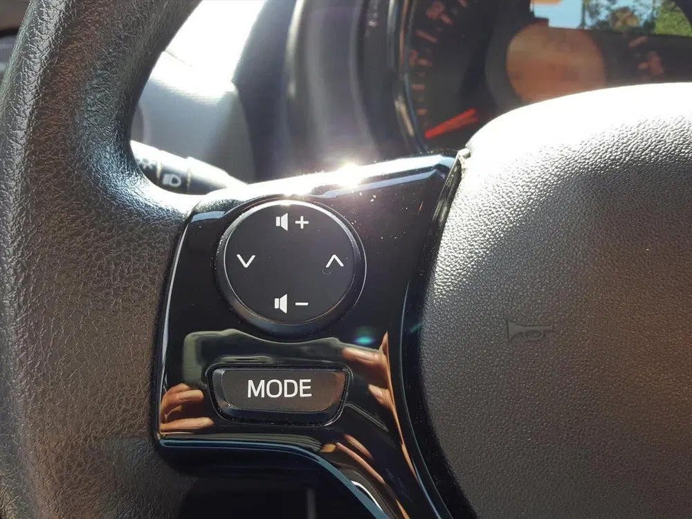 Peugeot 108 1.0 e-VTi 72pk 5D Active AIRCO uit 2021, foto 14