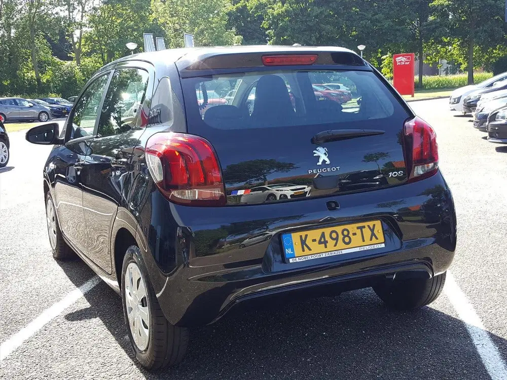 Peugeot 108 1.0 e-VTi 72pk 5D Active AIRCO uit 2021, foto 7