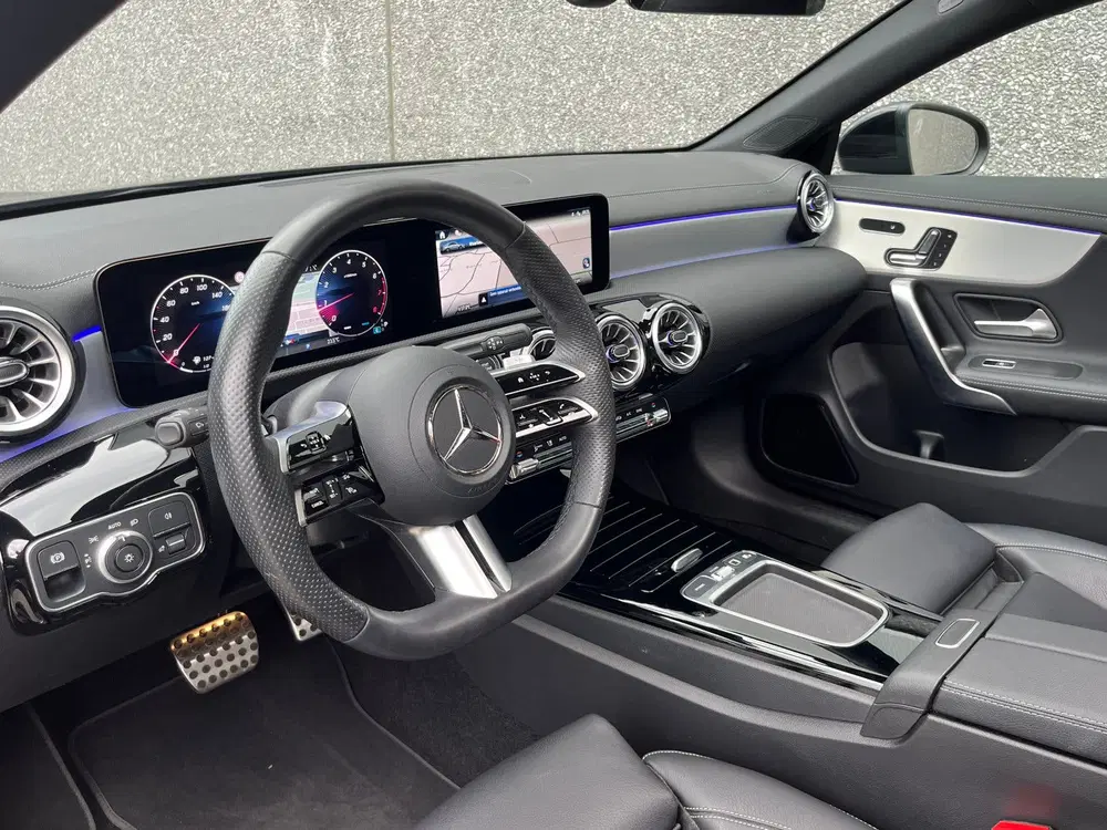Mercedes-Benz CLA 200 AMG uit 2024, foto 10
