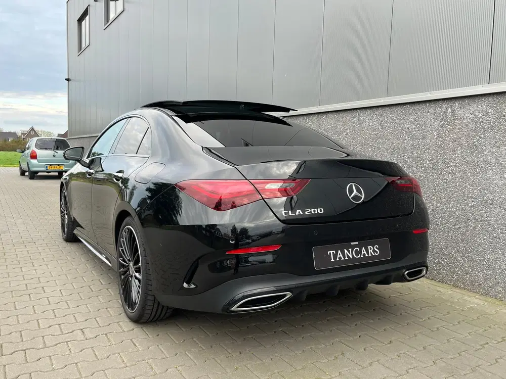 Mercedes-Benz CLA 200 AMG uit 2024, foto 4