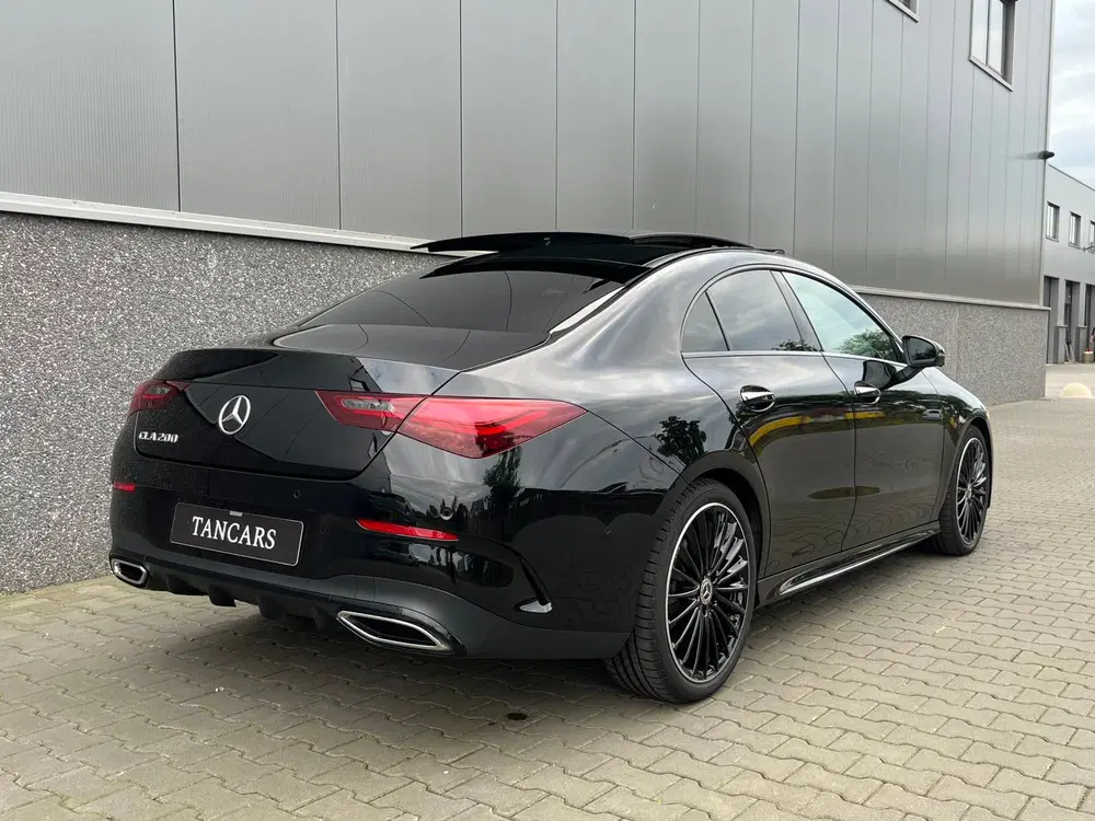 Mercedes-Benz CLA 200 AMG uit 2024, foto 6