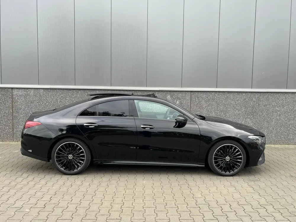 Mercedes-Benz CLA 200 AMG uit 2024, foto 7