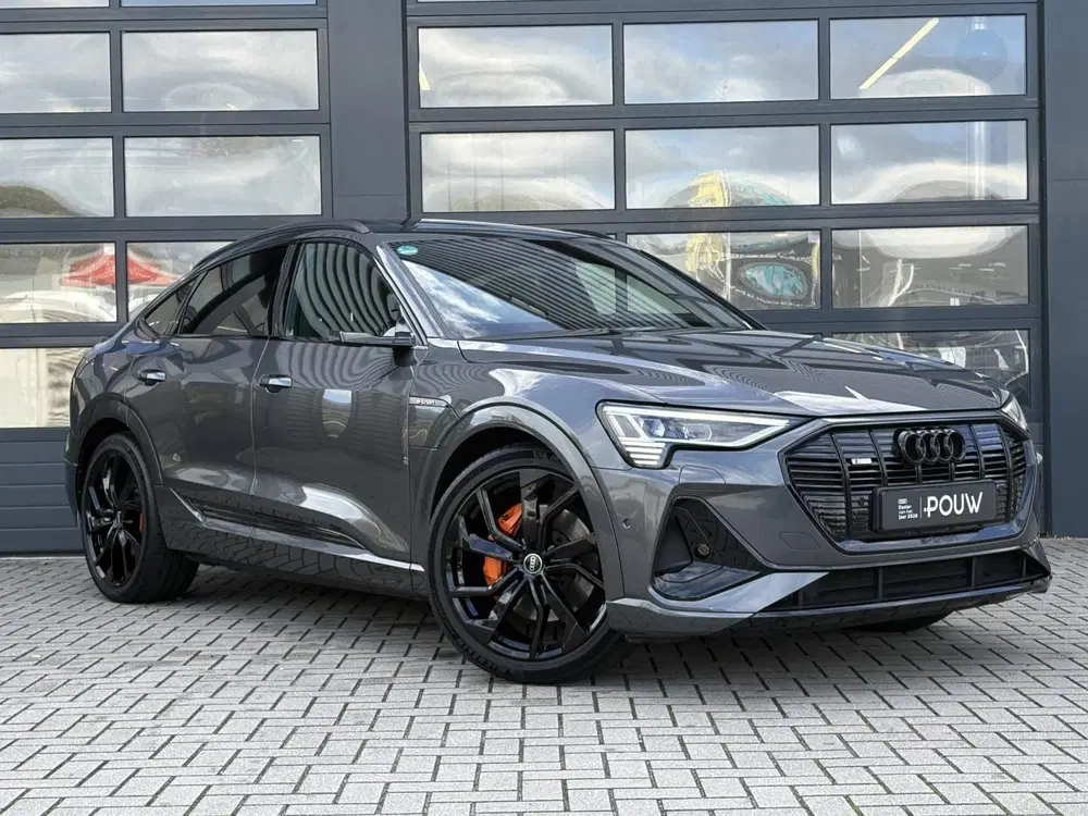 Audi e-tron 55 408pk quattro S edition 95 kWh uit 2021, foto 11