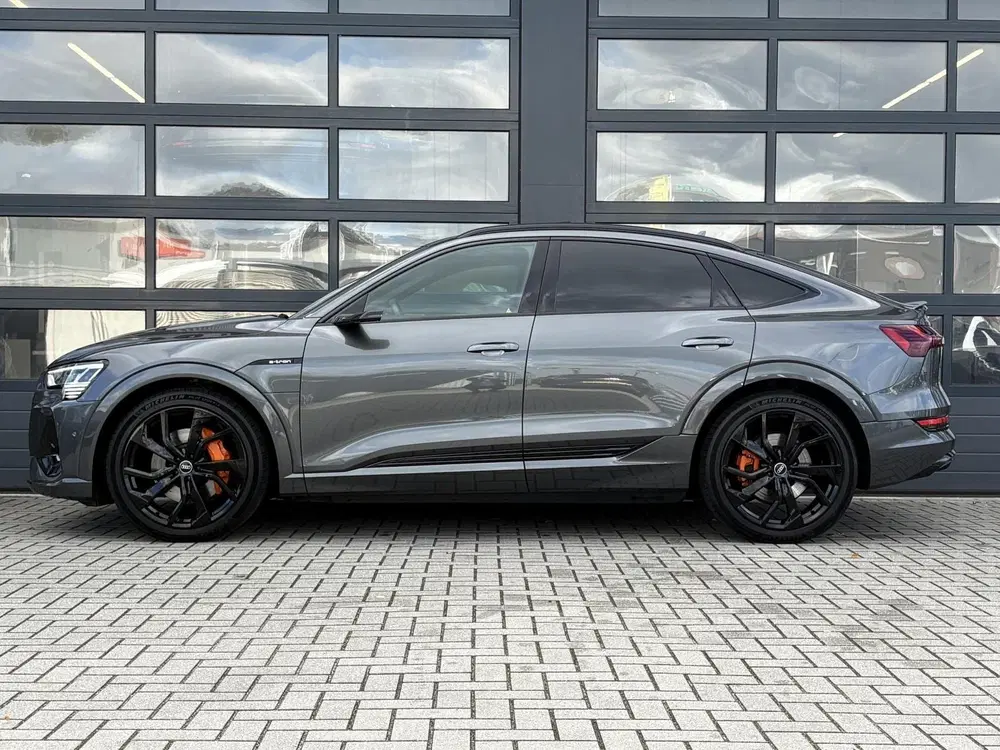 Audi e-tron 55 408pk quattro S edition 95 kWh uit 2021, foto 15