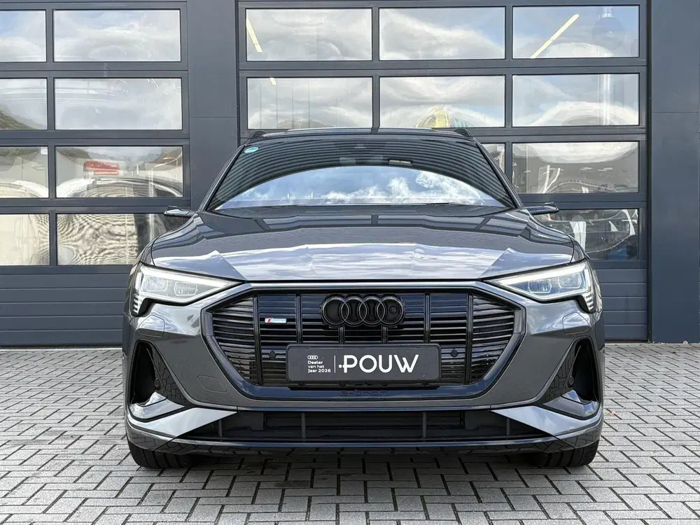 Audi e-tron 55 408pk quattro S edition 95 kWh uit 2021, foto 9