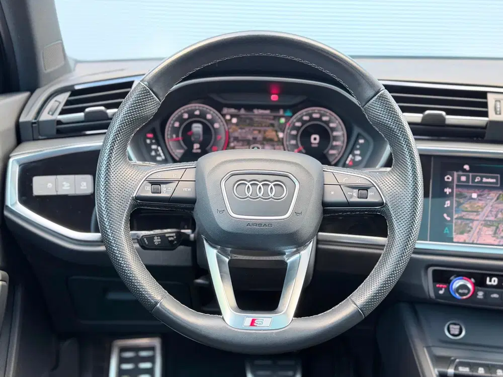 Audi Q3 35 TFSI S Edition Competition Pano uit 2024, foto 15