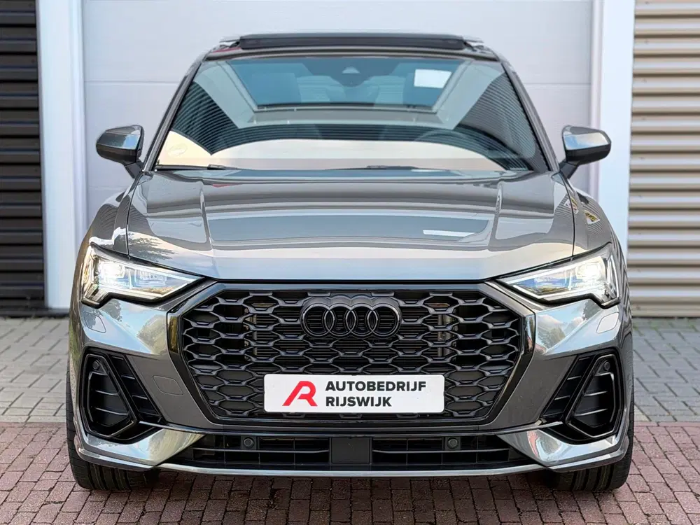 Audi Q3 35 TFSI S Edition Competition Pano uit 2024, foto 7