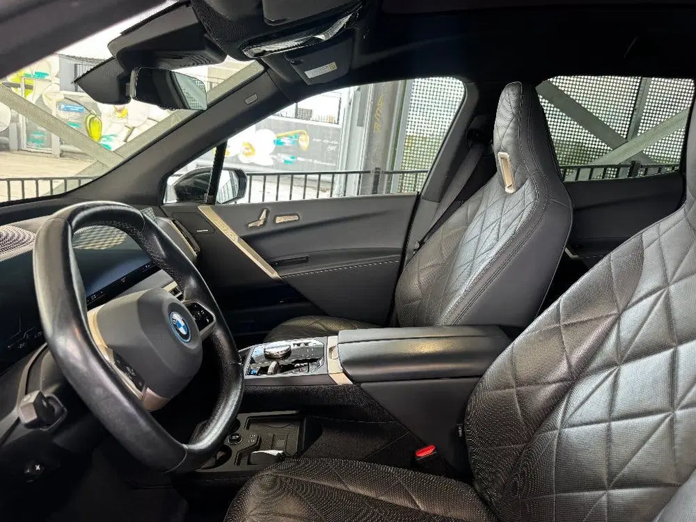 BMW iX Xdrive50 524pk uit 2022, foto 13