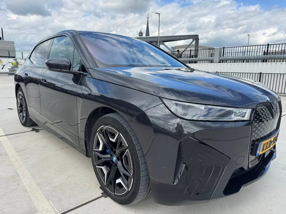 BMW iX Xdrive50 524pk uit 2022, foto 3