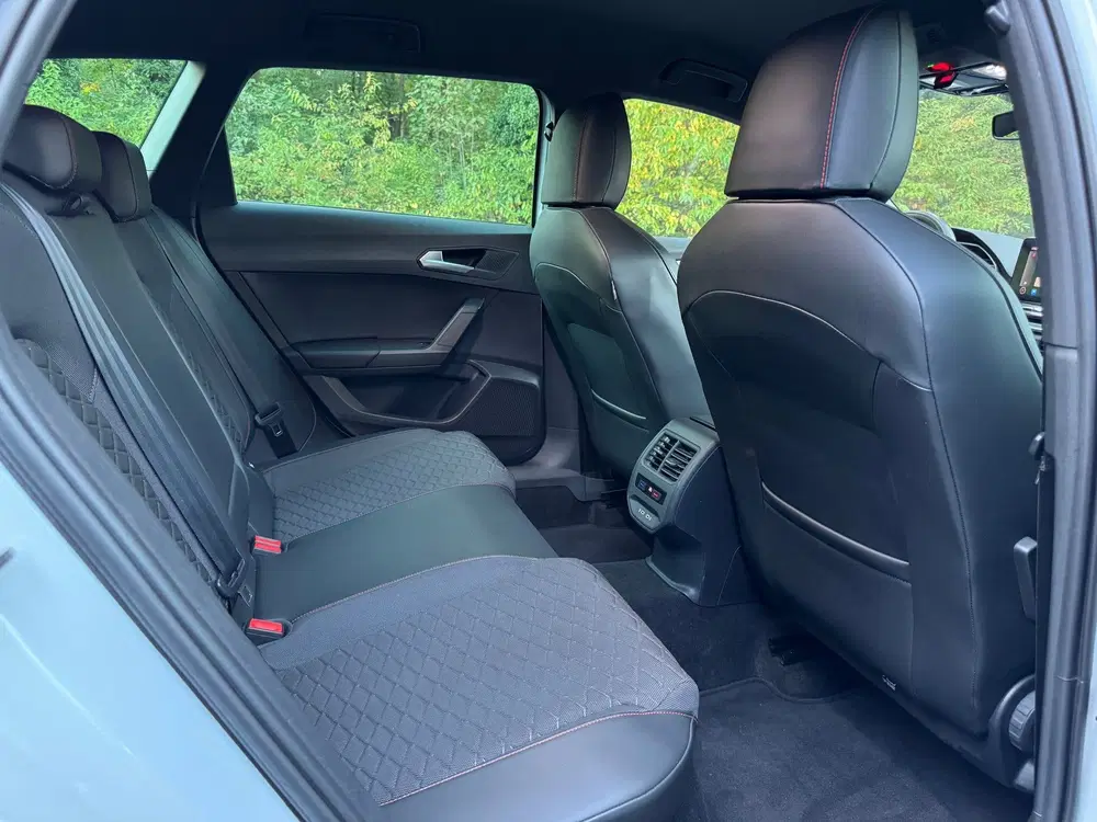 SEAT Leon 1.5 TSI 150PK FR Business Intense 1e uit 2021, foto 9