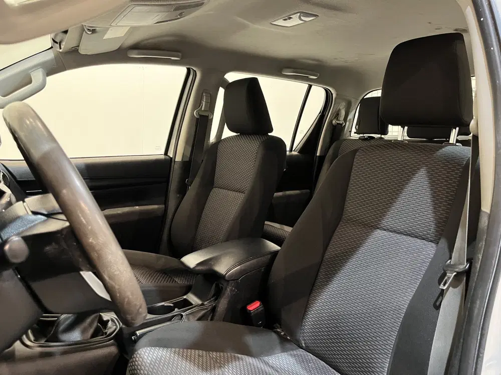 Toyota Hilux 2.4 D-4D Double Cab 150 PK 4X4 uit 2021, foto 7