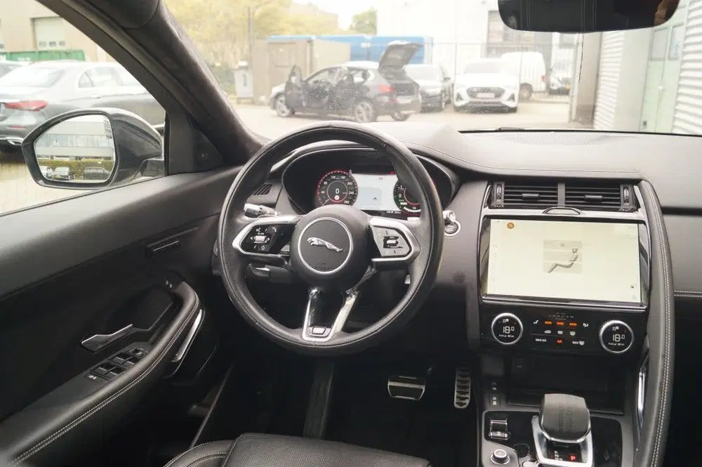 Jaguar E-Pace 1.5 P300e AWD R-Dynamic HSE -LEER-PANO-CAM uit 2021, foto 10