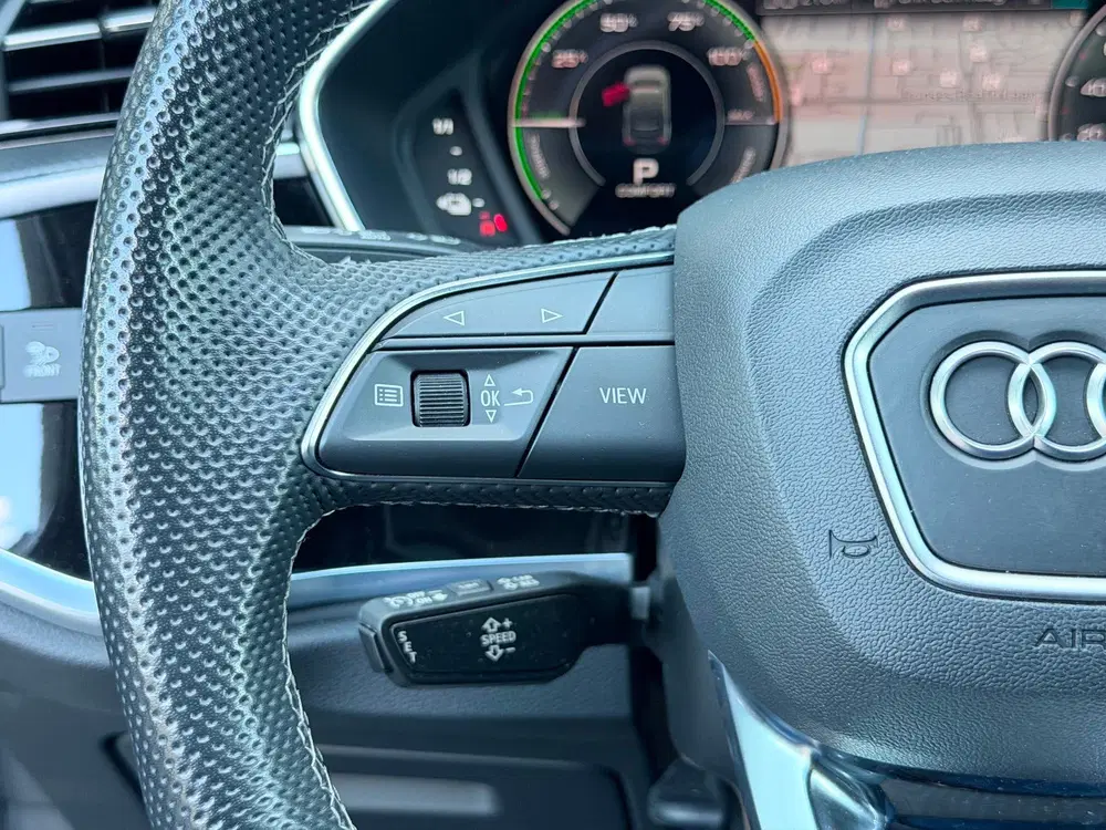 Audi Q3 45 TFSI e S Edition Pano uit 2023, foto 14