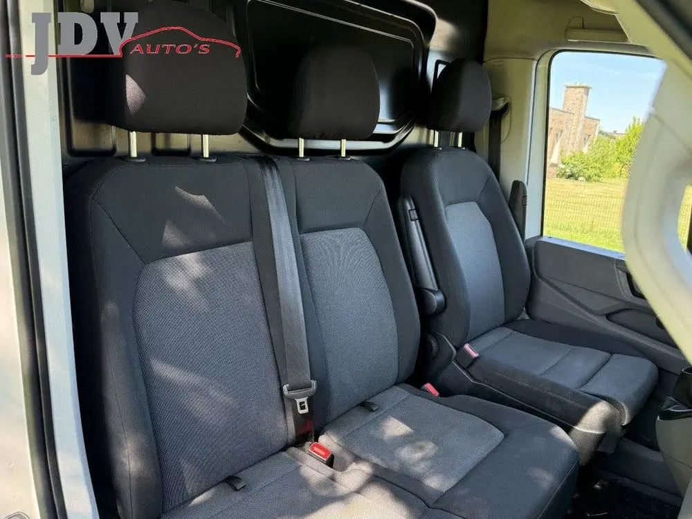 Volkswagen Crafter 35 2.0 TDI L3H3DCCo EURO 6 vanaf €355 p uit 2020, foto 10