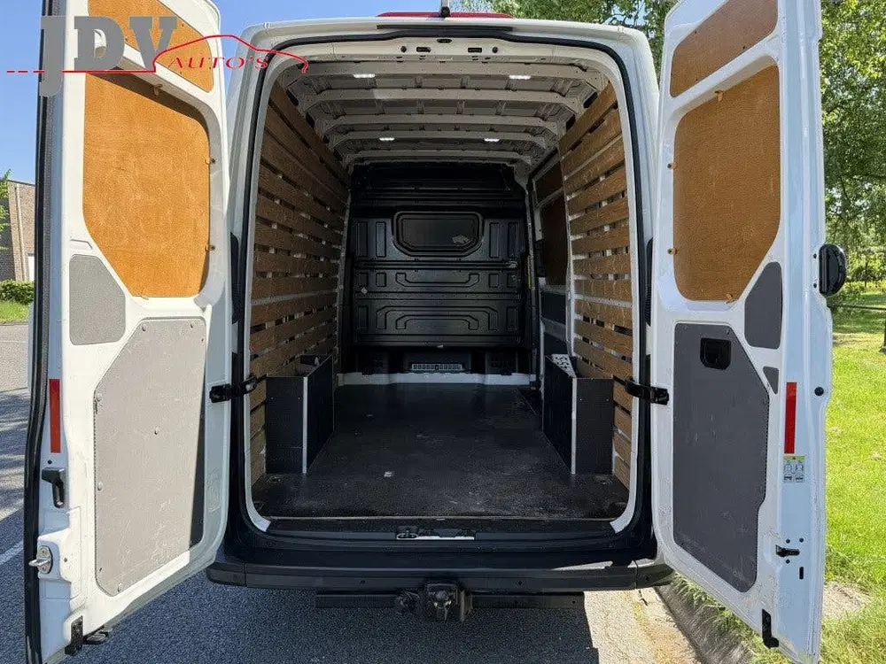 Volkswagen Crafter 35 2.0 TDI L3H3DCCo EURO 6 vanaf €355 p uit 2020, foto 13