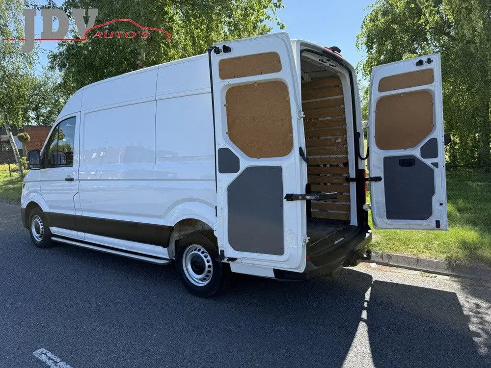 Volkswagen Crafter 35 2.0 TDI L3H3DCCo EURO 6 vanaf €355 p uit 2020, foto 14