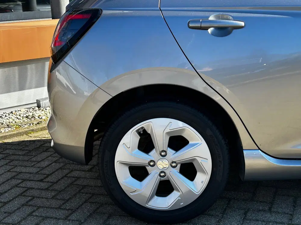 Suzuki Swift 1.2 Style Smart Hybrid uit 2025, foto 8