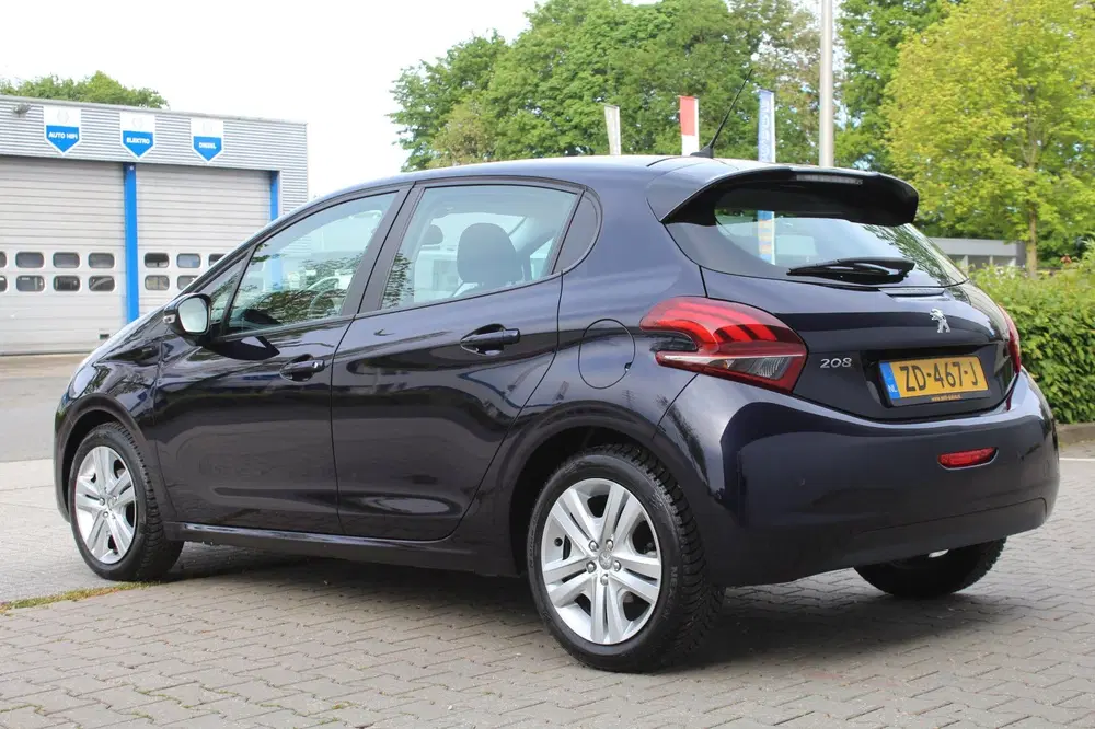 Peugeot 208 1.2 PureTech Signature uit 2019, foto 4