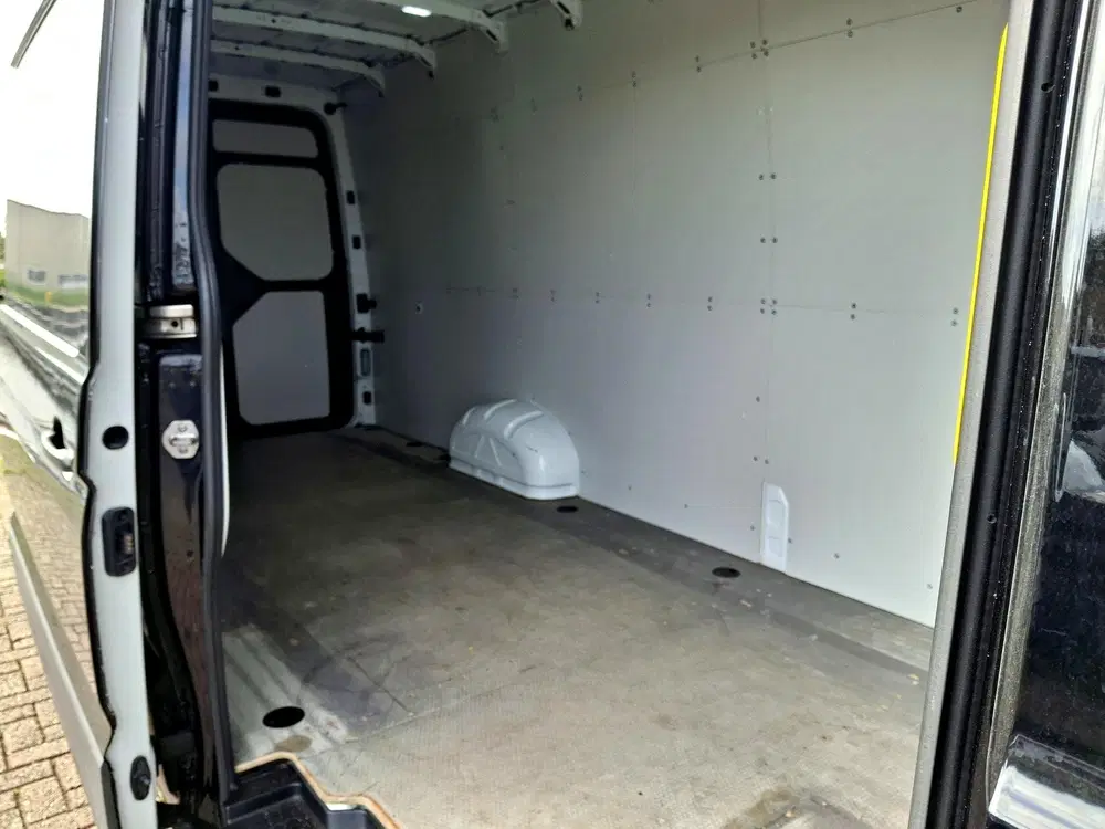 Volkswagen Crafter 35 2.0 TDI L5H3 177PK AUTOMAAT uit 2019, foto 10