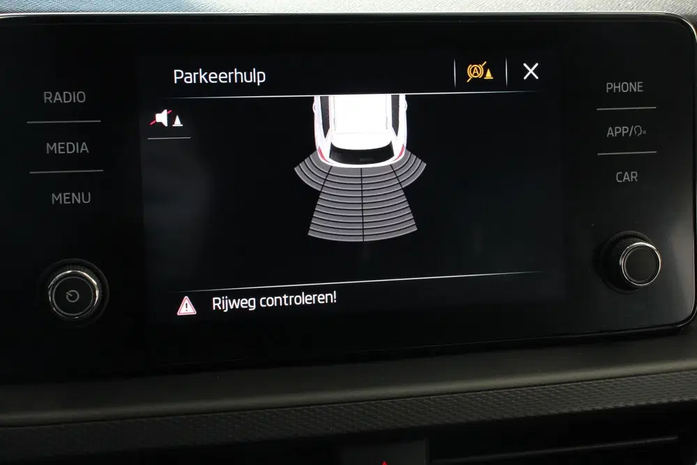 Skoda Kamiq 1.0 TSI 110pk Automaat Life Navigatie Appl uit 2022, foto 3