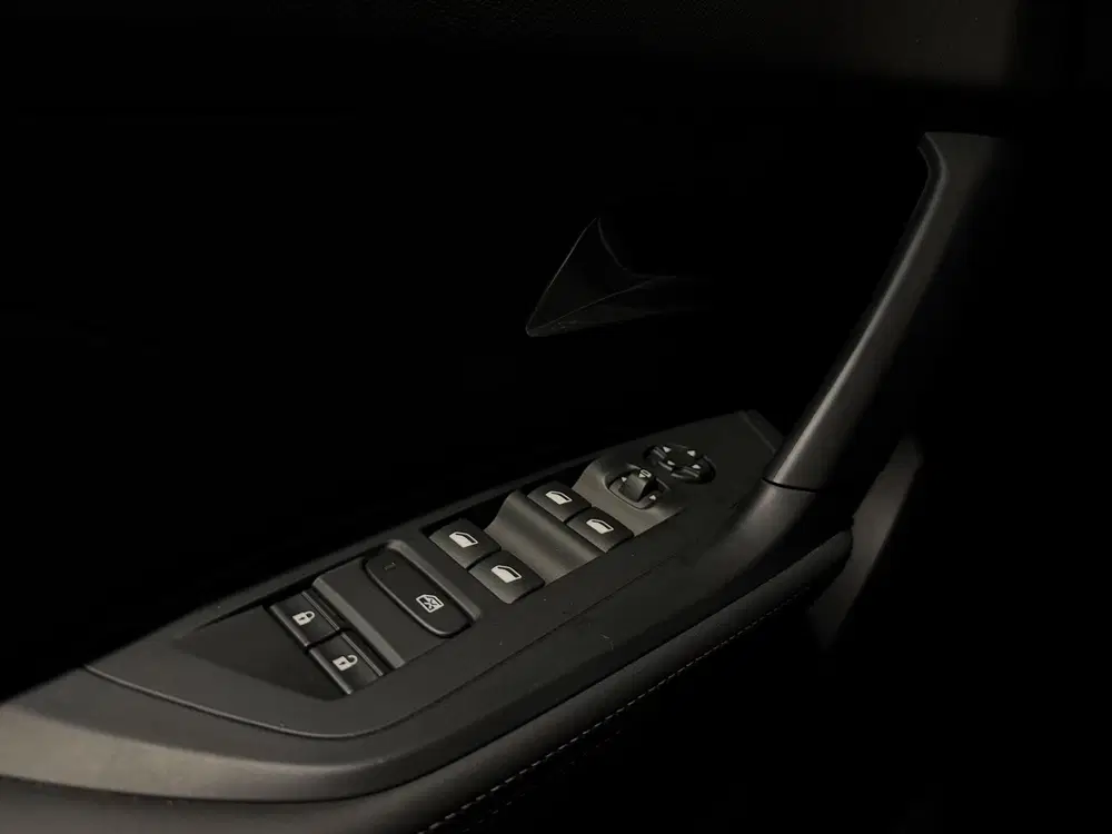 Peugeot 308 1.6 Plug-in Hybrid 195 Allure uit 2026, foto 11