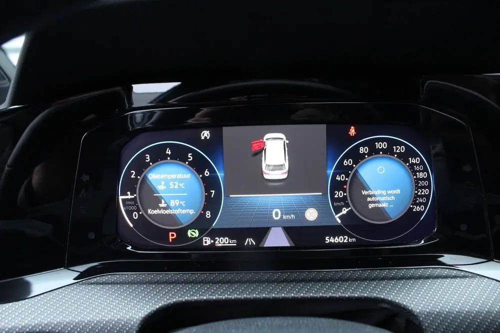 Volkswagen Golf 1.5 eTSI 150pk R-Line DSG7 Panoramad uit 2023, foto 14