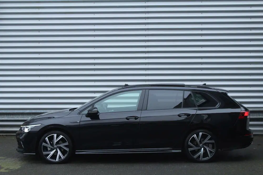 Volkswagen Golf 1.5 eTSI 150pk R-Line DSG7 Panoramad uit 2023, foto 8