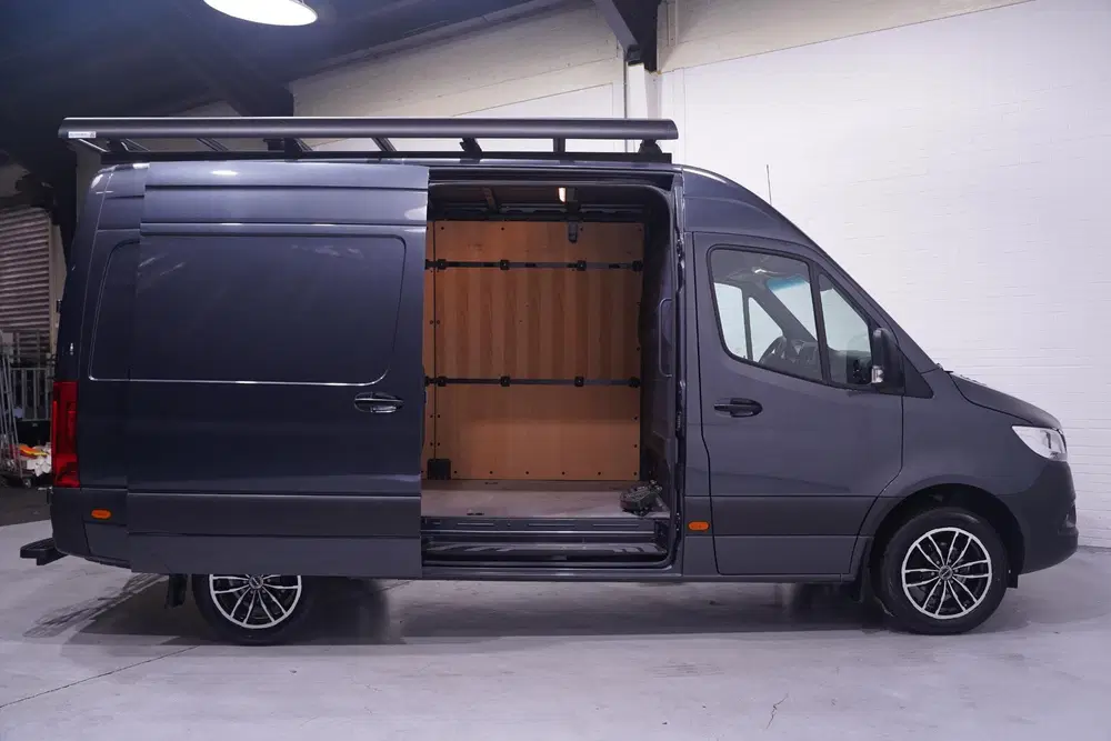 Mercedes-Benz Sprinter 319 CDI 190 pk Aut. L2H2 Navi uit 2023, foto 9