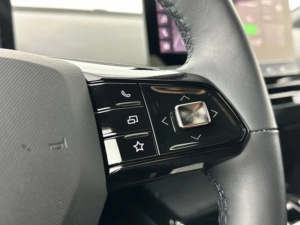MG MG4 4 Luxury 64 kWh uit 2023, foto 10