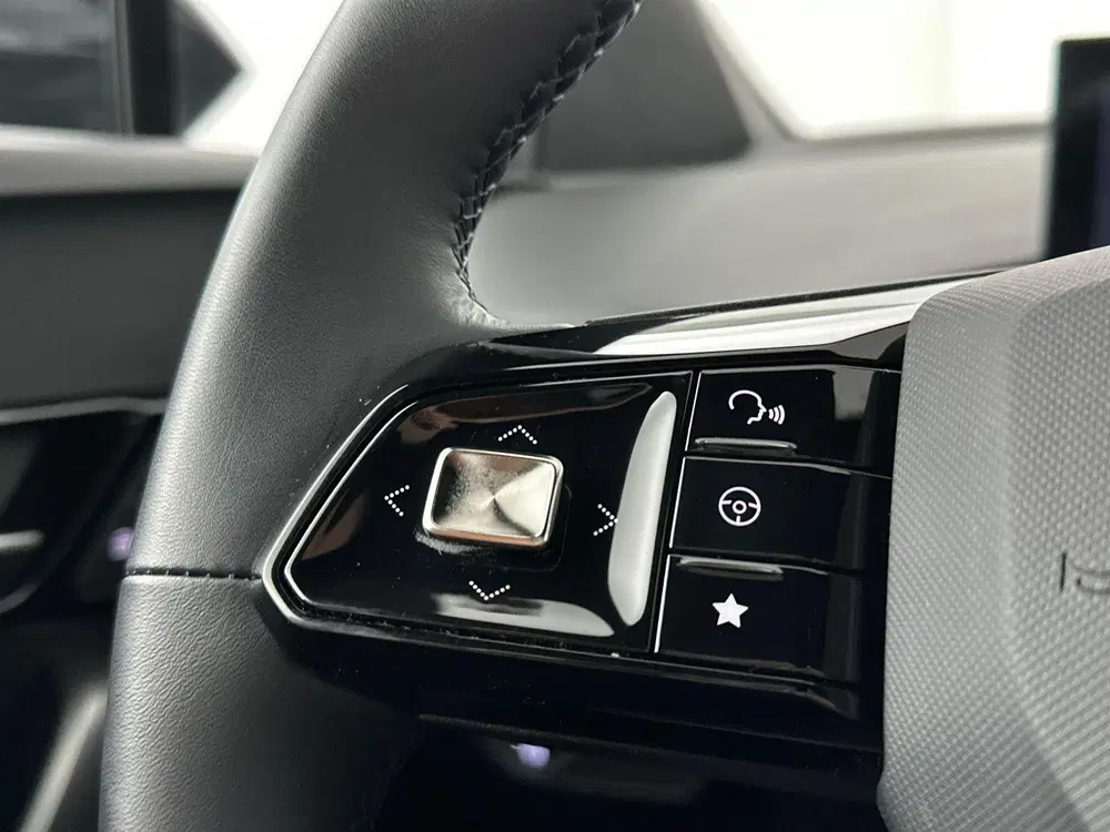 MG MG4 4 Luxury 64 kWh uit 2023, foto 14